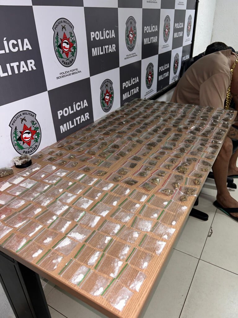 Polícia prende suspeitos por tráfico de drogas em João Pessoa